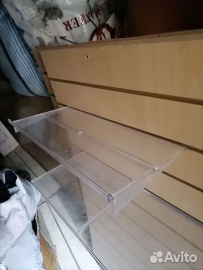 Пластиковые полки под маникены, вещи