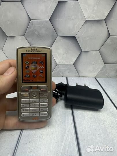 Sony Ericsson W700i