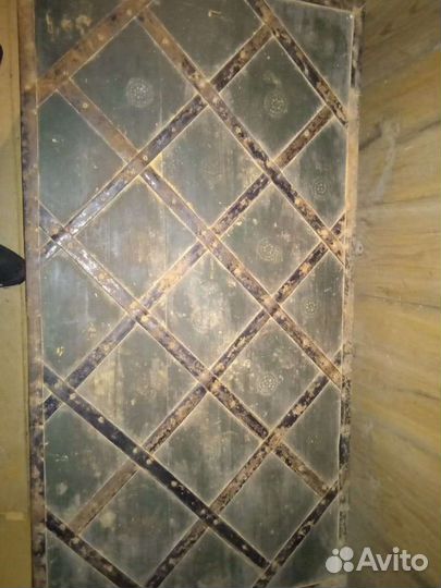 Сундук деревянный старинный