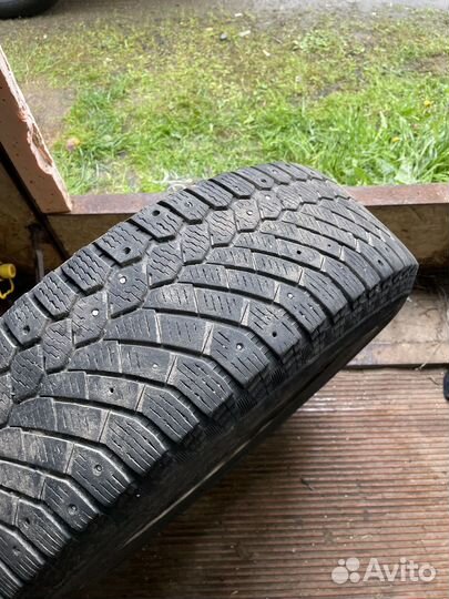 Continental ContiIceContact 4x4 215/70 R16