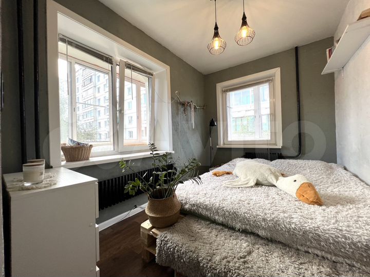 2-к. квартира, 43 м², 3/9 эт.