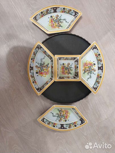 Салатницы на крутящемся блюде