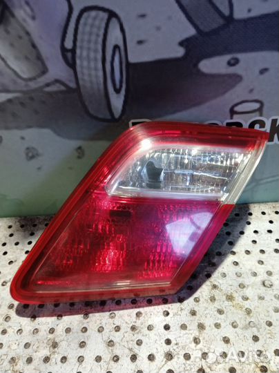 Фонарь задний правый Toyota Camry 40