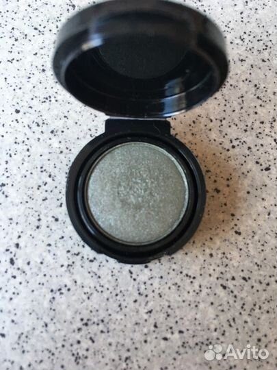 Тени для век