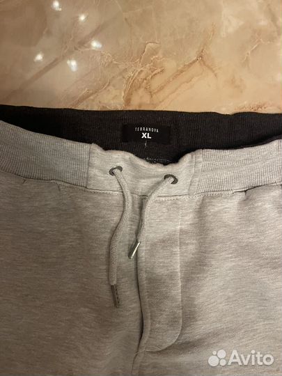 Спортивные штаны