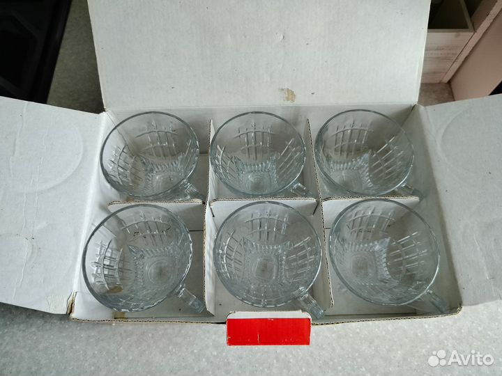 Набор хрустальных кружек (чашек)