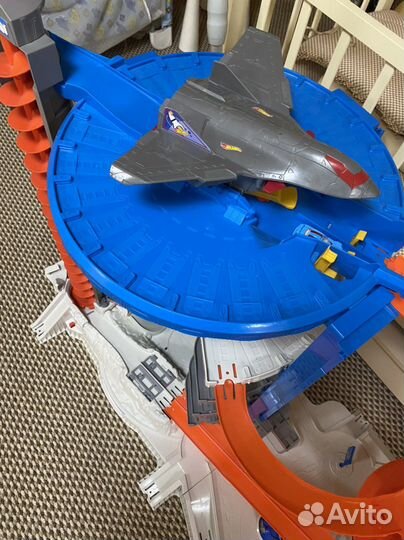 Набор игровой Hot Wheels Супергараж