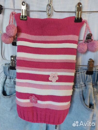 Шапка детская с помпонами