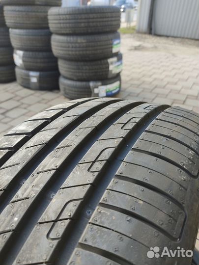 Goodyear EfficientGrip Performance 225/55 R17