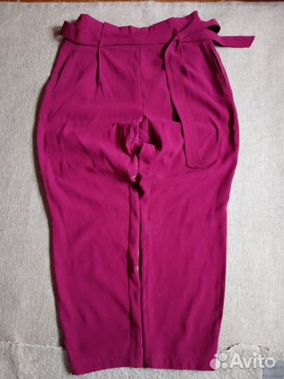 Брюки малиновые Stradivarius 48-50р