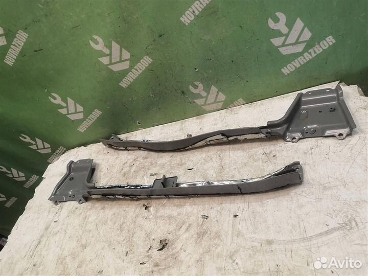 Кронштейн (сопут. товар) Тойота Хайлендер