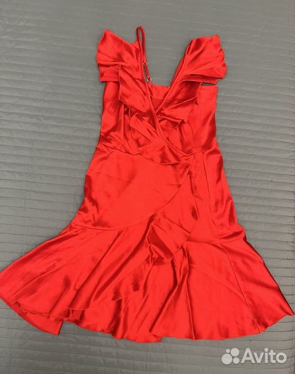 Платье красное атлас с рюшами