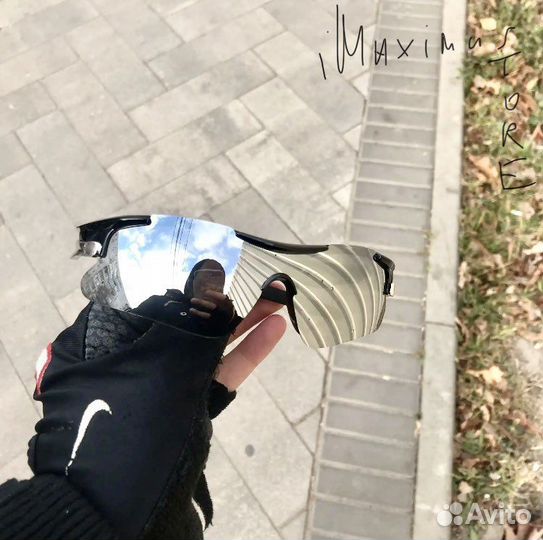 Зеркальные спортивные солнцезащитные очки