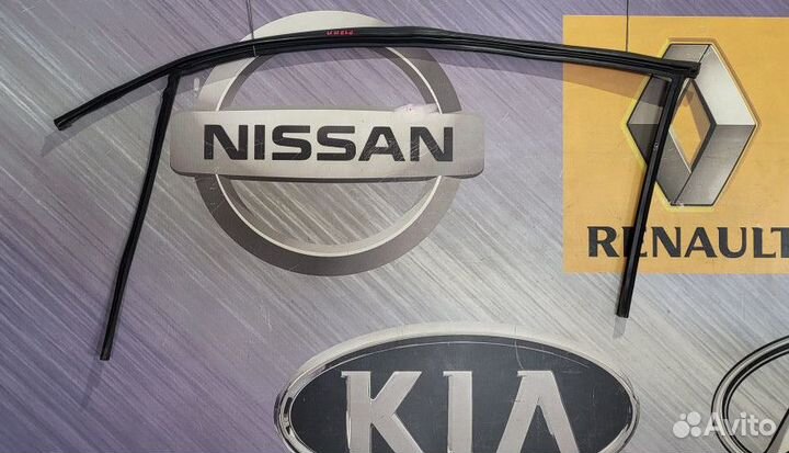 Уплотнитель перед проема стекла двери Nissan prime