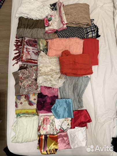 Вещи на перепродажу (шарфы и палантины)