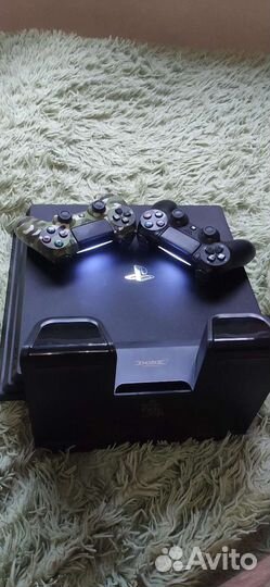Playstation 4 Pro 1TB 90+ игр