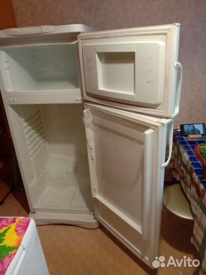 Холодильник двухкамерный indesit