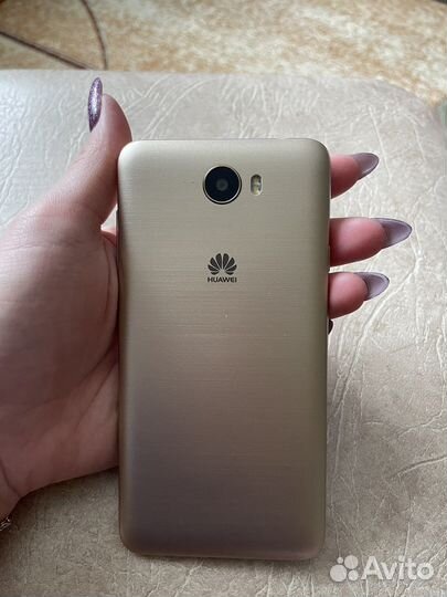 Телефон Huawei