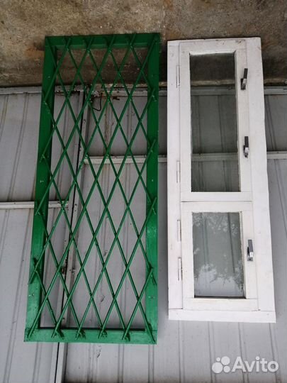 Продам окно в сборе с решеткой для чердака