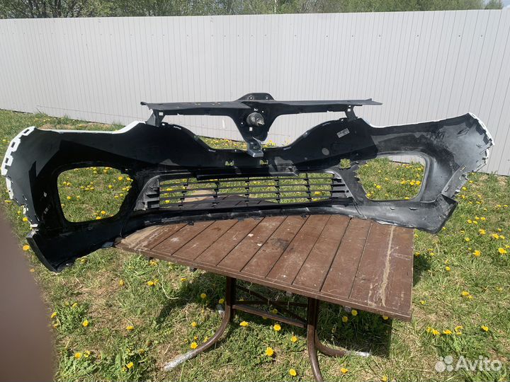 Передний бамперна renault Captur