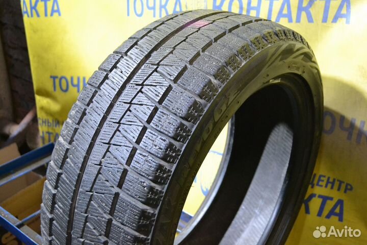 Bridgestone Blizzak Revo GZ 215/50 R17