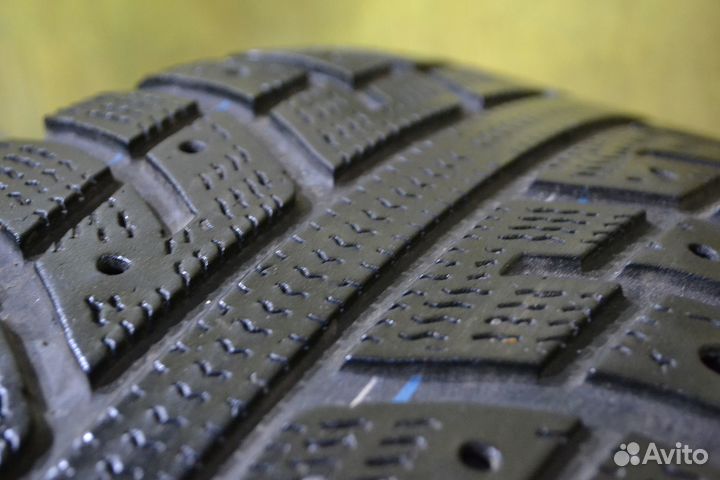 Kumho I'Zen KW22 205/55 R16