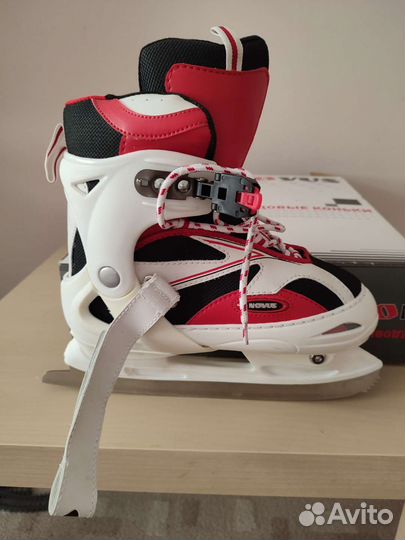 Коньки фигурные новые в комплекте с роликаии