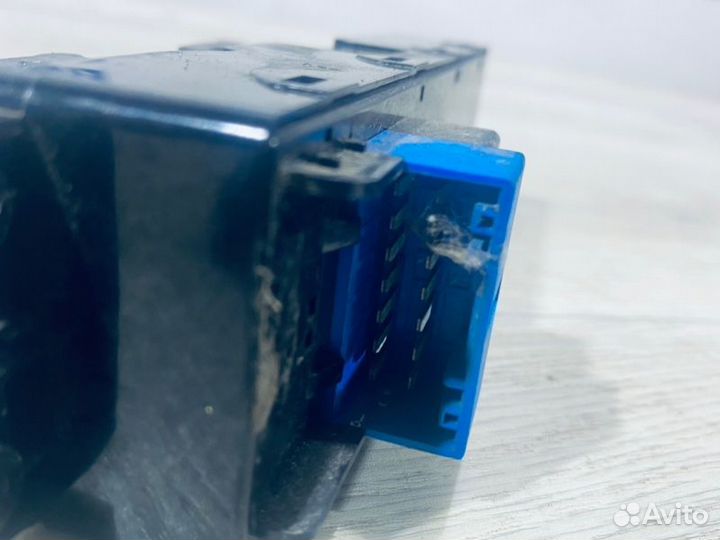 Блок управления стеклоподъемниками Ssang Yong