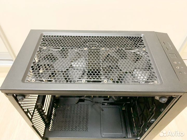 Корпус для пк fractal design meshify c