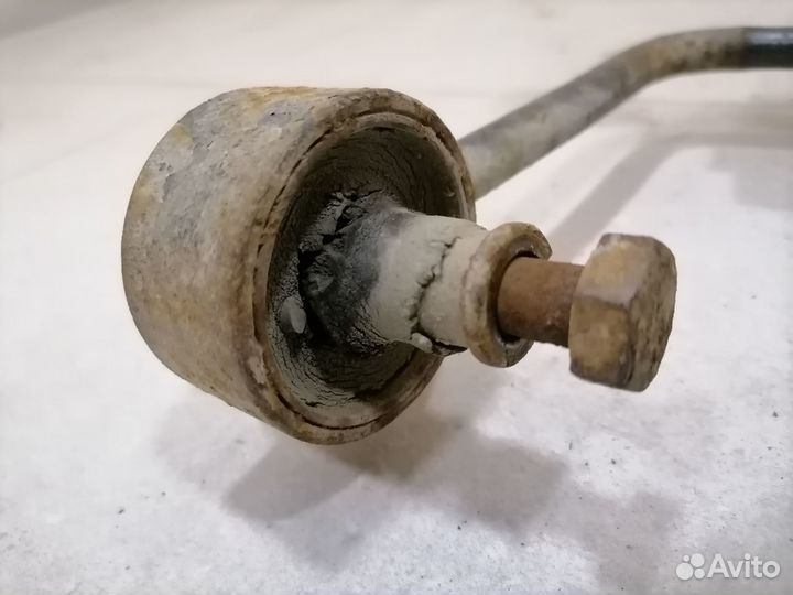 Стабилизатор зад.Nissan Bluebird 1983-90 универсал