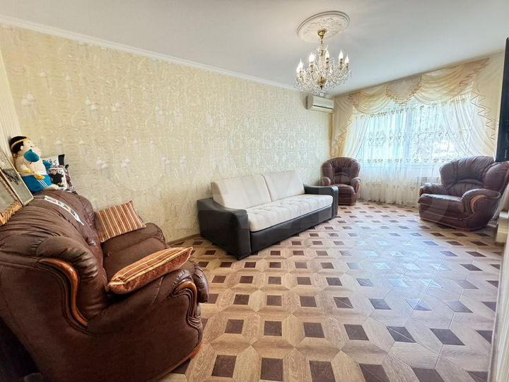 2-к. квартира, 54 м², 2/5 эт.