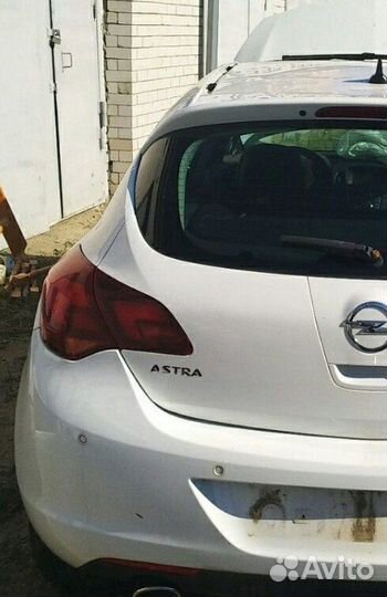 Четверть (крыло) задний левый Opel Astra J хэчбек