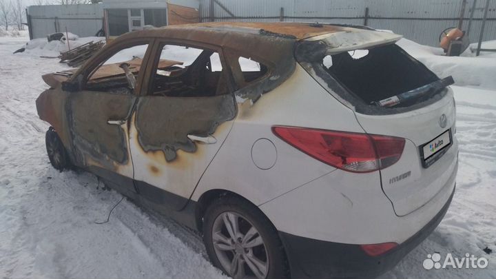 Hyundai ix35 2.0 AT, 2013, битый, 100 000 км