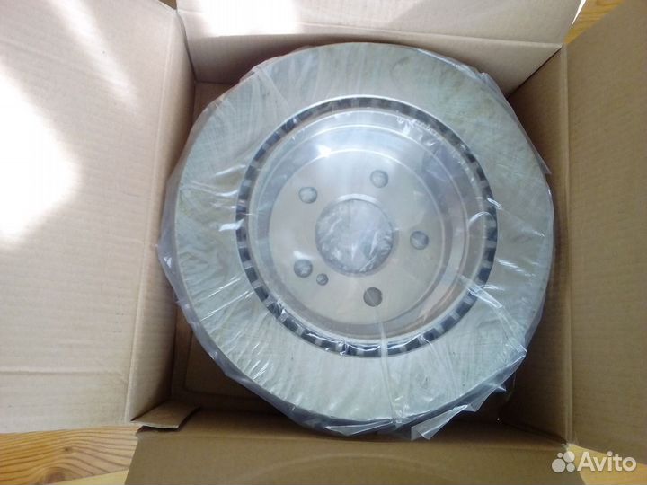 Задние тормозные диски на Mercedes W211 W219