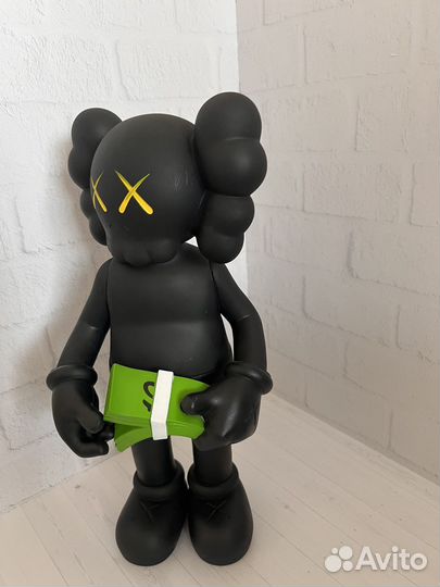 Игрушки Кавс / Kaws