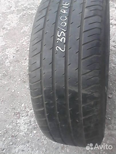 Michelin Pilot HX MXM 235/60 R16