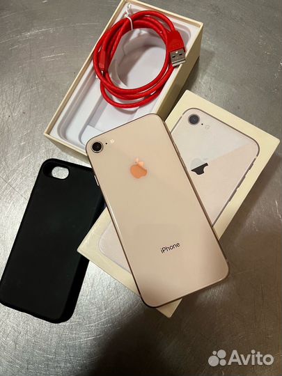 iPhone 8, 64 ГБ