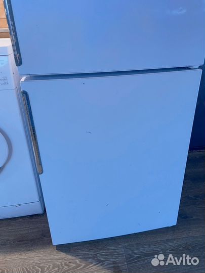 Холодильник Hotpoint ariston 4200w