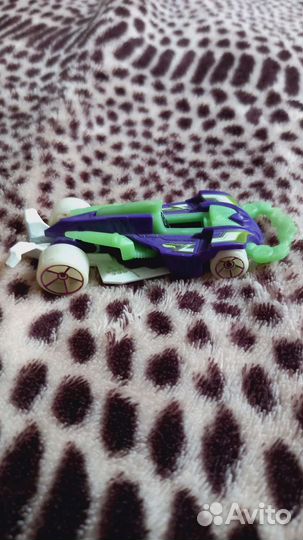 Машинка Hot Wheels Wattzup