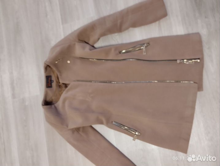 Пальто женское 42 44 коричневое и жёлтое