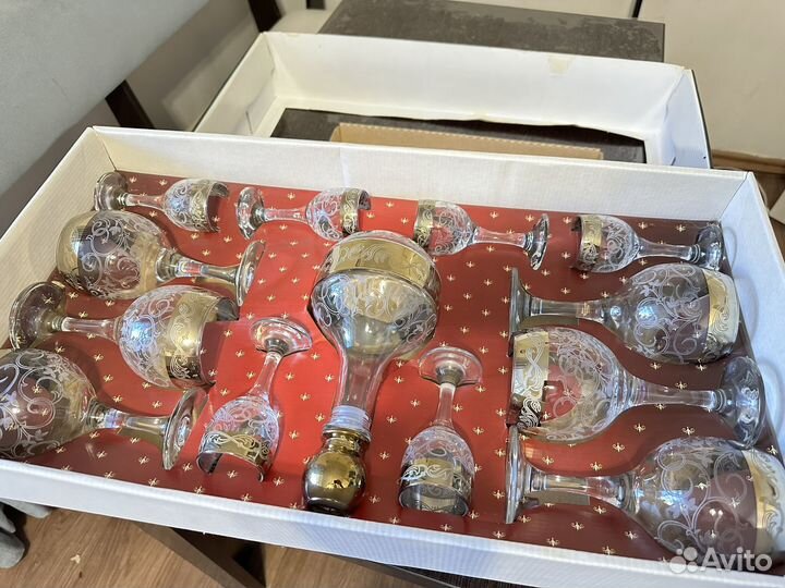 Набор посуды рюмки бокалы чашки блюдца