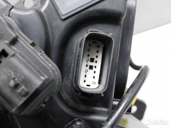 Фара левая Ford Mustang FR3Z13008K