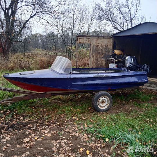 Продаётся лодка