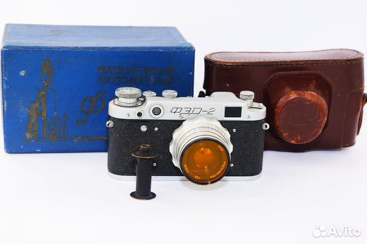 Фэд-2 Дальномерный пленочный фотоаппарат из СССР