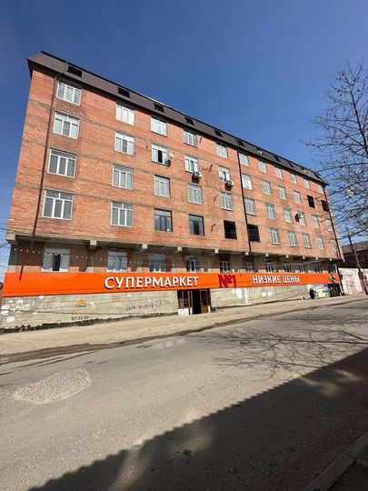 3-к. квартира, 100 м², 2/6 эт.