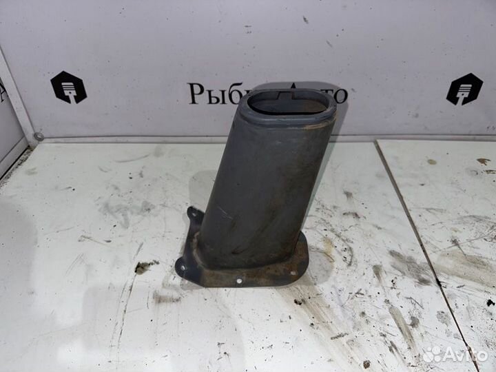 Кожух рулевой колонки Фусо Кантер 4M50 2016