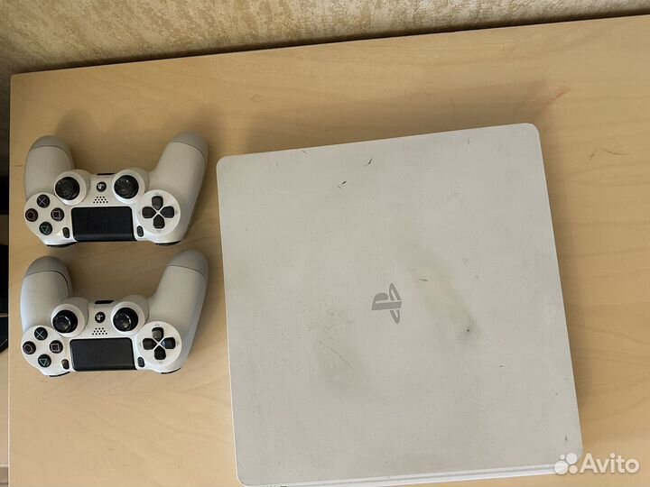 Sony playstation 4 slim