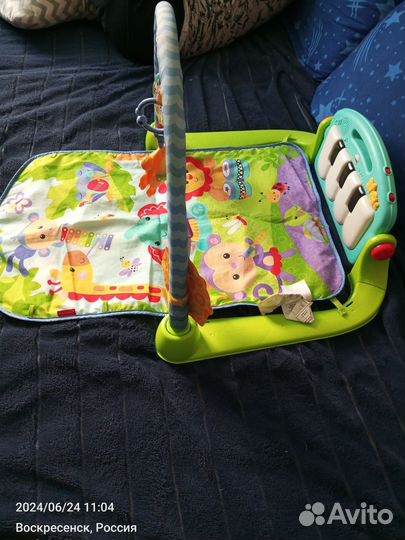 Детский коврик с пианино