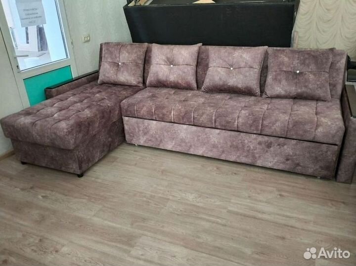 Диван угловой в наличии