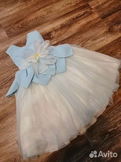 Детское нарядное платье 104